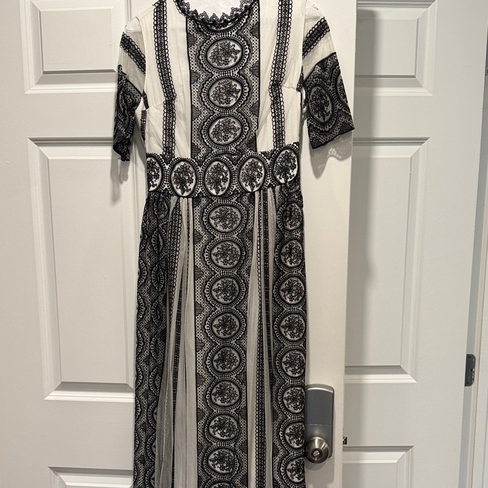 Chic Black and White Lace Gown Dress